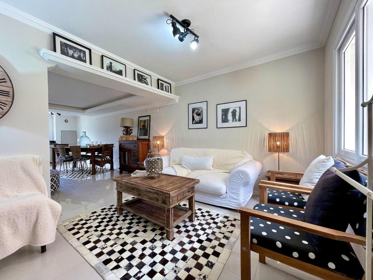 Casa Triplex 3 Dorm A 6Qd Rua Coberta Canela Eksteriør billede